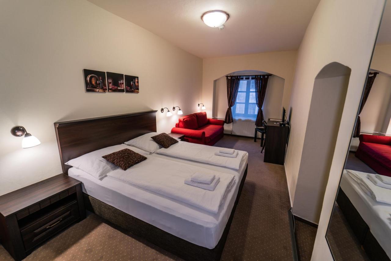 Hotel Koruna Prachatice Kültér fotó