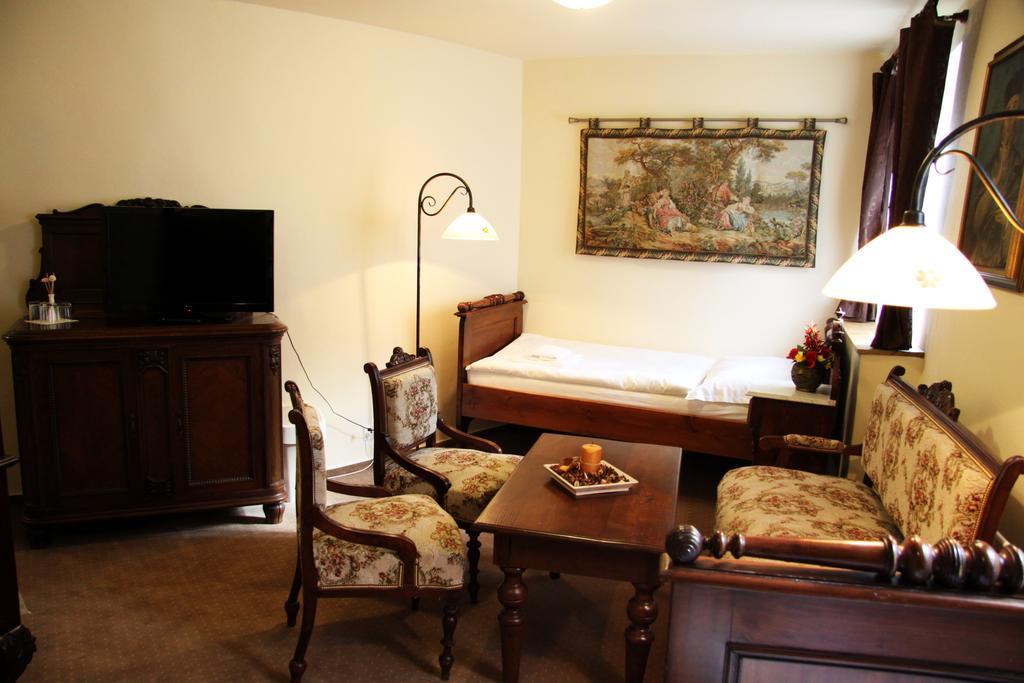 Hotel Koruna Prachatice Kültér fotó
