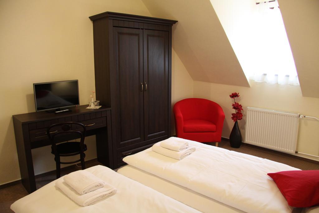 Hotel Koruna Prachatice Kültér fotó
