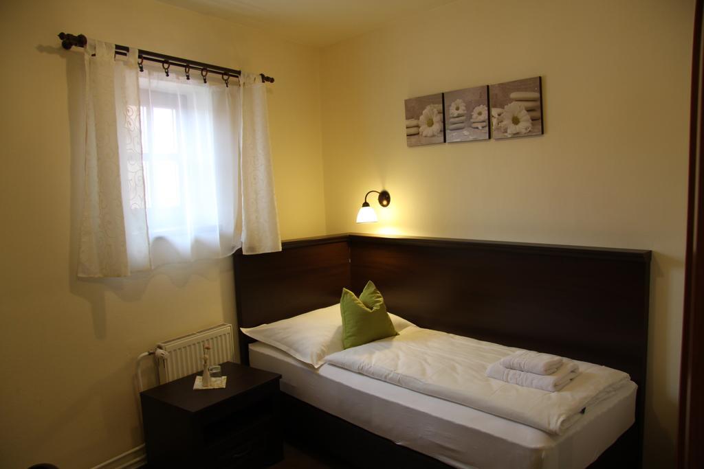 Hotel Koruna Prachatice Kültér fotó